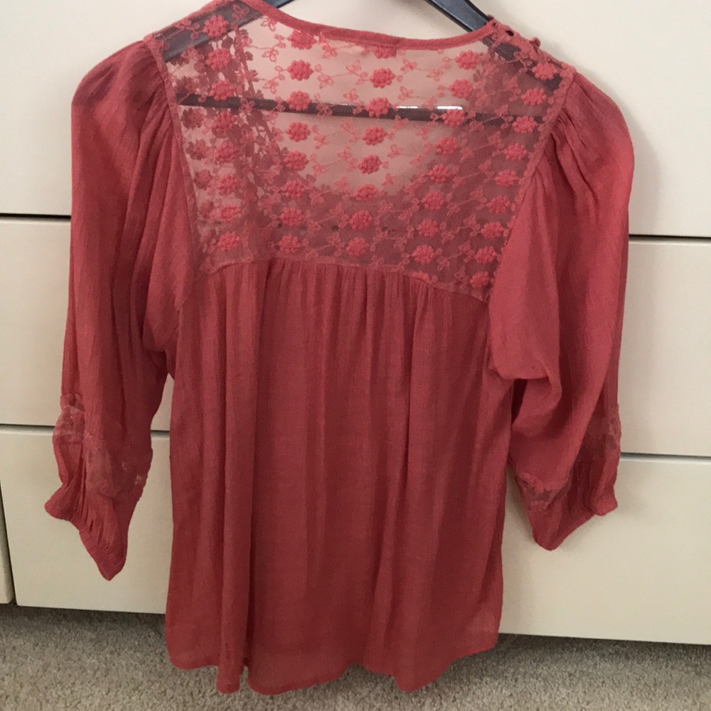 Rewind blouse size small - Picture 2 of 3